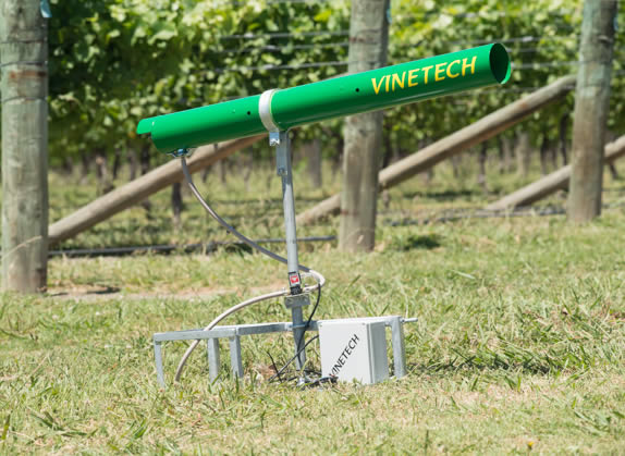 Vinetech Mobile Birdscarer